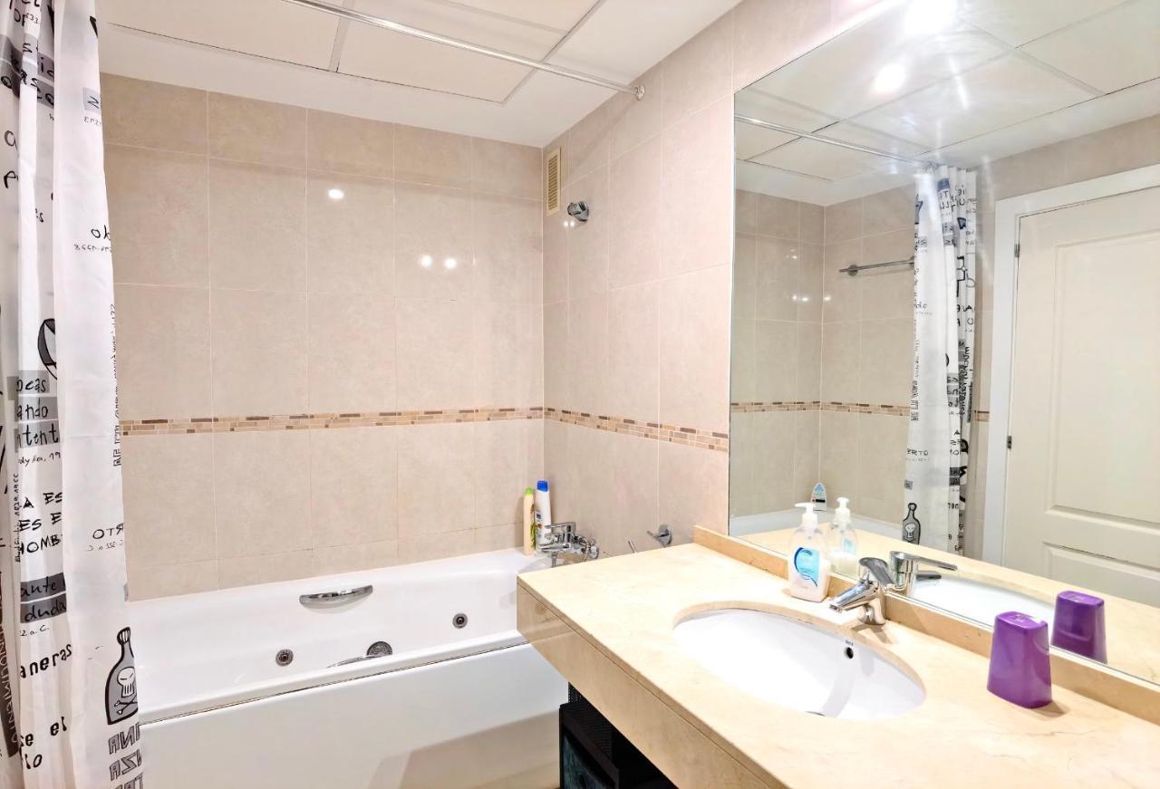 Oasis Beach Mascarat Altea Bagian luar foto